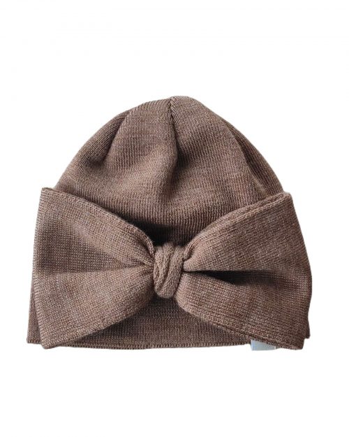 Baby hat with ribbon biscuit